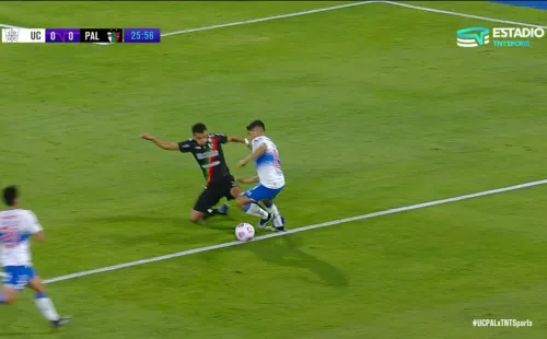 Lezcano llegaba con peligro al área árabe.(FOTO: TNT Sports)