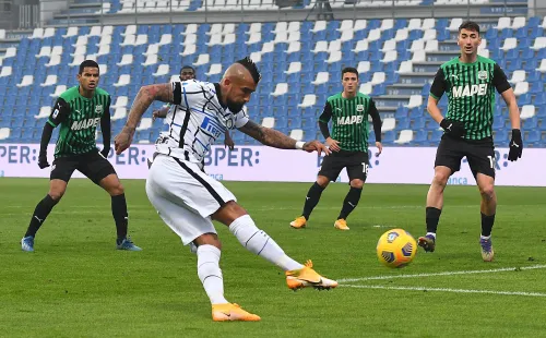 Arturo Vidal podría regresar a las canchas tras su operación en la rodilla. (Foto: Getty)