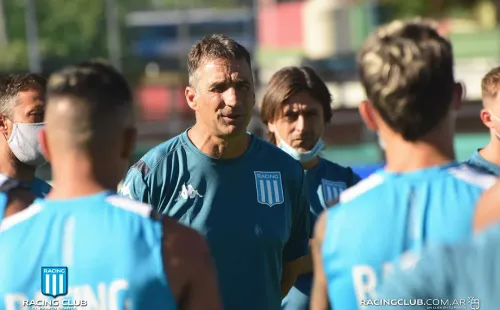 Juan Antonio Pizzi no lo está pasando bien en Racing. Foto: Racing