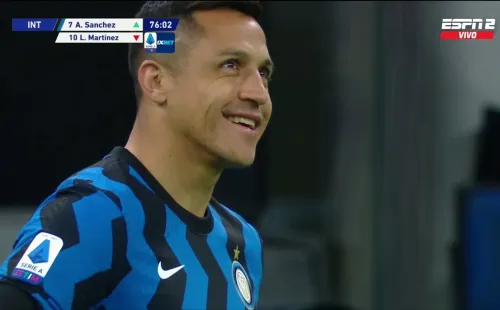 Alexis y su cara de felicidad por entrar a la cancha con Inter, aunque sean pocos minutos.