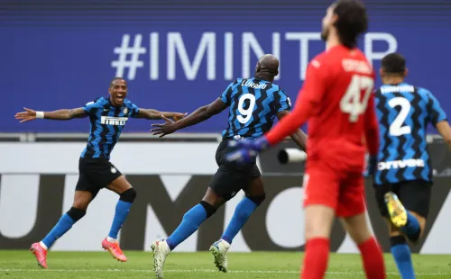 Inter de Milán ganó en su último compromiso al Sassuolo y sigue con ventaja en la punta del Calcio. (Foto: Getty)