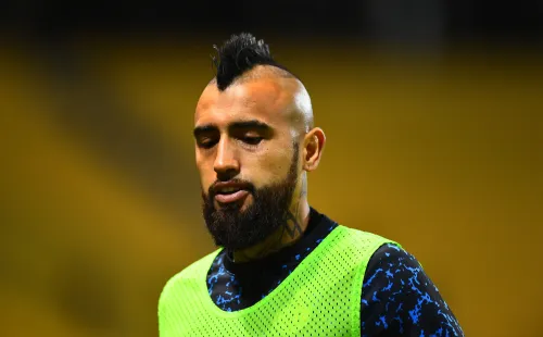 Arturo Vidal volvió a las citaciones hace una semana, pero aún no vuelve a las canchas tras su operación a la rodilla. (Foto: Getty)