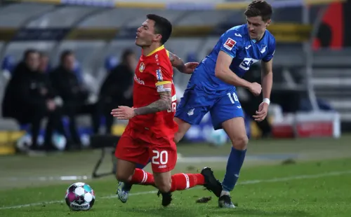 Charles Aránguiz y un duelo muy parejo entre Hoffenheim y Bayer Leverkusen.