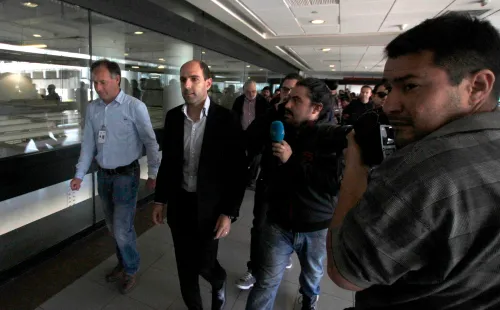 El día que Sergio Jadue abandona Chile para radicarse en Estados Unidos (Agencia Uno)