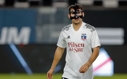 César Fuentes y su imponente máscara (Agencia Uno)