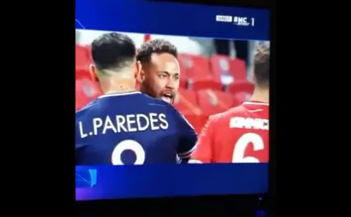 Otro ángulo de la celebración de Neymar mirando directamente a Kimmich.