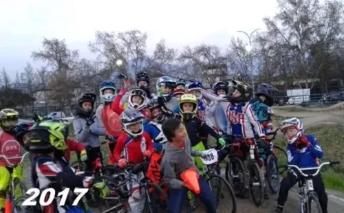 Hoy son 150 pilotos los miembros del Club BMX Las Condes. | Foto: Club BMX Las Condes.