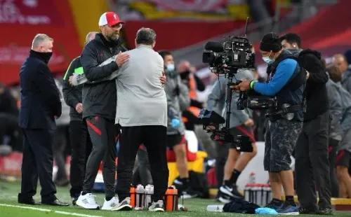 Duelo entre dos grandes entrenadores: Jürgen Klopp y Marcelo Bielsa se ven las caras nuevamente. (Foto: Getty)
