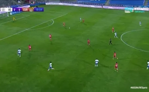 Aued inicia la jugada (Pantallazo)