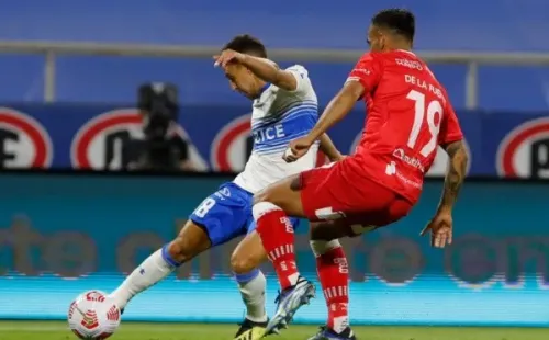 Diego Buonanotte saca el latigazo para abrir la cuenta (Agencia Uno)