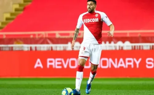 Memo la rompe en el AS Mónaco, pero no se olvida de su querida franja.