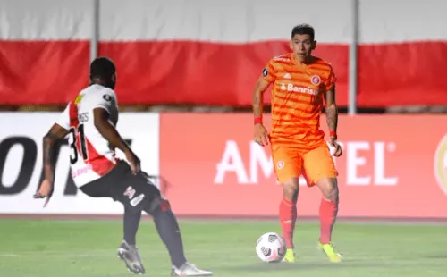Carlos Palacios tuvo un opaco estreno con el Inter de Porto Alegre en la fase de grupos. Foto: Inter de Porto Alegre