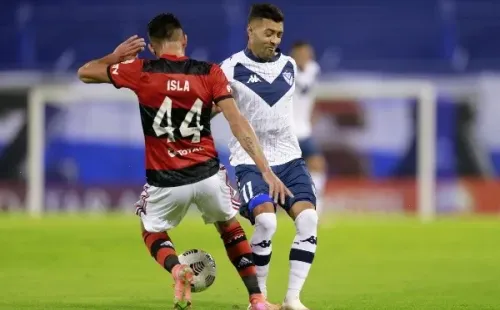 Mauricio Isla no dejó conforme a la prensa brasileña. Foto: Agencia Uno