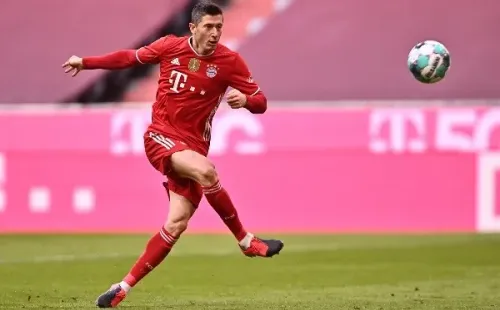 Lewy regresó tras su lesión, y marcó en los descuentos.