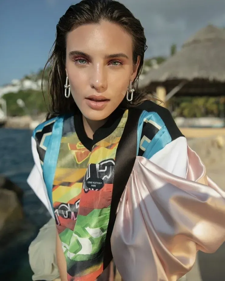 Macarena Achaga, la responsable de interpretar a la hija del Sol de México, Michelle Salas, en Luis Miguel, la serie.(13)