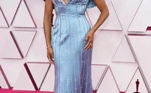 Looks alfombra roja de los Oscar 2021.(19)