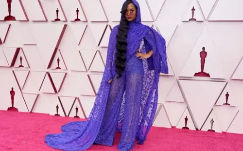Looks alfombra roja de los Oscar 2021.(22)