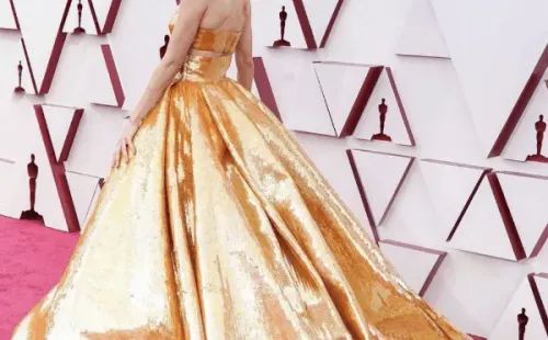 Looks alfombra roja de los Oscar 2021.(26)