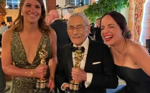 El Agente Topo en los Oscar 2021: Sergio Chamy y Maite Alberdi junto a PippaEhrlich, productora de la película ganadora Mi Maestro Pulpo.(1)