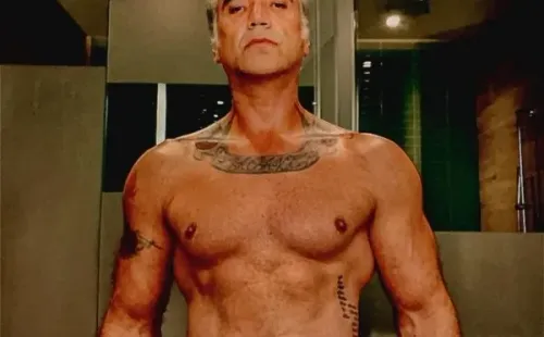 Alejandro Fernández musculoso y ondero, desde su Instagram.(2)