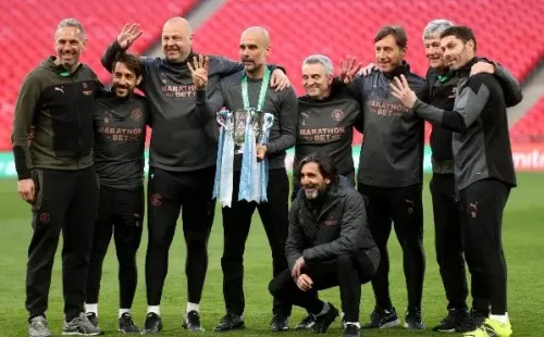 Pep Guardiola ya sumó un título esta temporada y aún le quedan dos en disputa. (Foto: Getty)