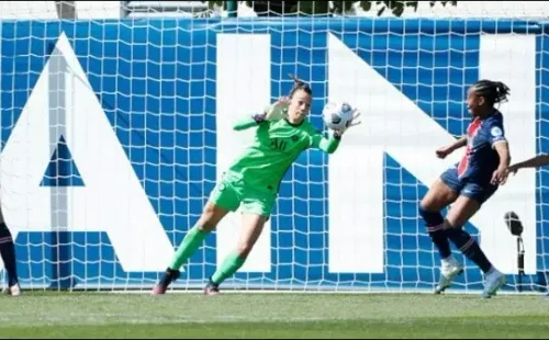 Tiane y PSG no pudieron ante un inspirado Barcelona.