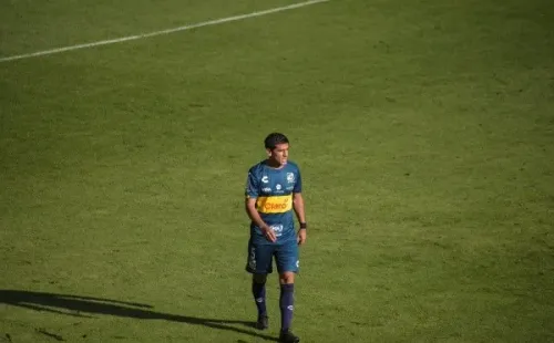 Julio Barroso fue el primer jugador expulsado en Everton. Foto: Agencia Uno.