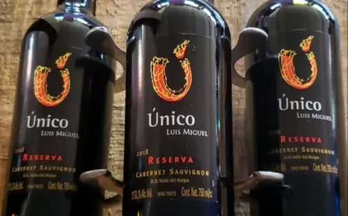 Luis Miguel, la serie: Este es el vino “Único, Luis Miguel”.(1)