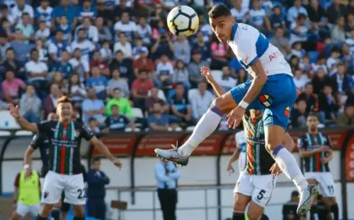 Ampuero superó su lesión y ya está a disposición de Gus Poyet.