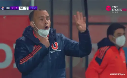 Mientras tanto, Dudamel daba órdenes a De Paul para lanzarse. Foto: TNT Sports