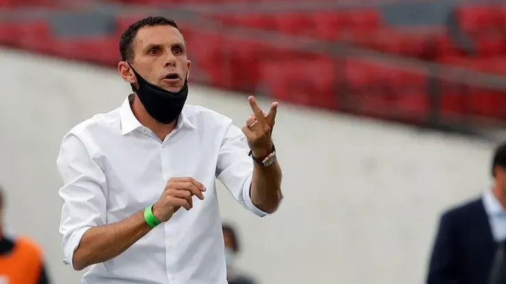 Gustavo Poyet, entrenador uruguayo de Universidad Católica