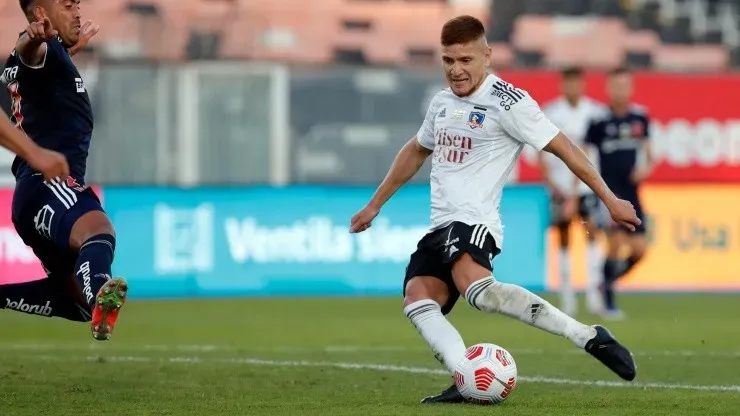 Leonardo Gil, mediocampista chileno de Colo Colo