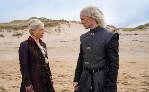 House of the Dragon:Emma D’Arcy como la Princesa Rhaenyra Targaryen y a Matt Smith como Prince Daemon Targaryen.
