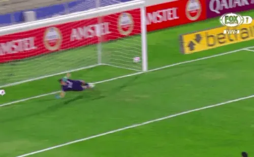Rochet no pudo contener el zapatazo(FOTO: FOX SPORTS)