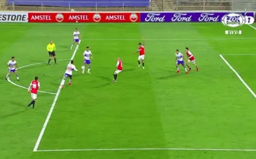 Dos minutos más tarde sacó un zurdazo(FOTO: FOX SPORTS)