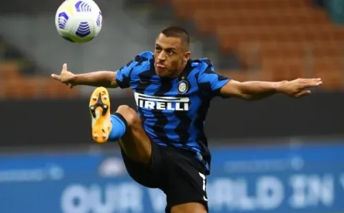 Alexis será de la partida este sábado en el Inter.