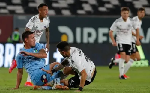 Matías Zaldivia fue expulsado ante O’Higgins y Gustavo Quinteros lo castigó de cara al encuentro con Palestino. Foto: Agencia Uno.