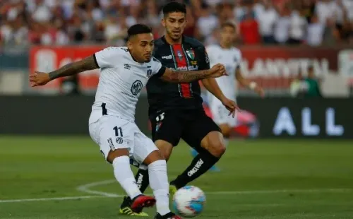 Marcos Bolados anotó un gol para Colo Colo en el último partido ante Palestino en el Monumental. Hoy será titular nuevamente. Foto: Agencia Uno.