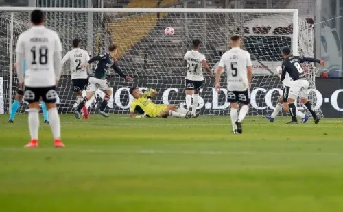 Colo Colo no pudo y perdió ante Palestino con polémica.