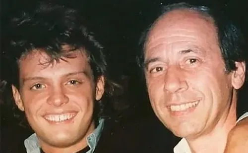 Luis Miguel, la serie: Micky junto a su manager, Hugo López.