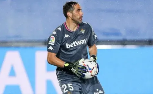 MADRID, SPAIN - APRIL 24: Claudio Bravo of Real Betis during the La Liga Santander  match between Real Madrid v Real Betis Sevilla at the Estadio Alfredo Di Stefano on April 24, 2021 in Madrid Spain (Photo by David S. Bustamante/Soccrates/Getty Images)