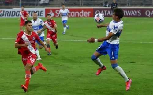En el primer encuentro, Argentinos Juniors derrotó a domicilio a la UC. Foto: Agencia Uno