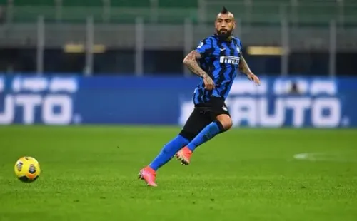 MILAN, ITALY - MARCH 08: Arturo Vidal of FC Internazionale in action during the Serie A match between FC Internazionale and Atalanta BC at Stadio Giuseppe Meazza on March 08, 2021 in Milan, Italy. (Photo by Claudio Villa - Inter/Inter via Getty Images)