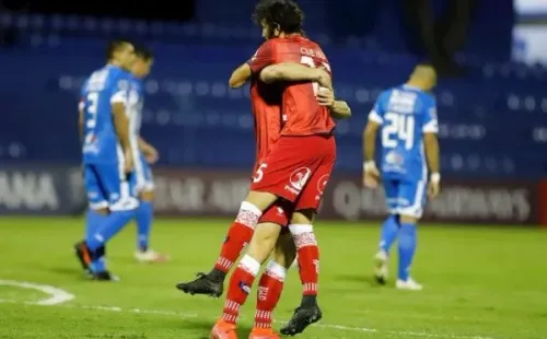 Huachipato ganó en Copa Sudamericana y queda cerca de la clasificación.