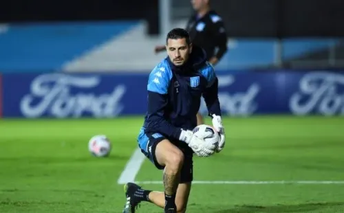 Gabriel Arias es titular indiscutido en Racing. Martín Lasarte deberá ver si lo nomina para Copa América y eliminatorias. Foto: Agencia Uno.