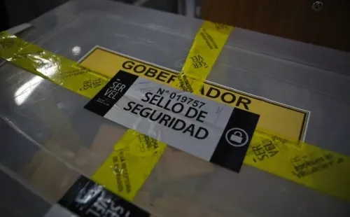 Las urnas quedan con un sello de seguridad que en caso de ser sacado, deja rastros para evitar fraudes. (Foto: Agencia UNO)