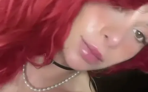 Cami Gallardo y su falso cabello rojo, en Instagram.(1)