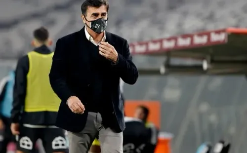 Gustavo Quinteros buscará sorprender a un Huachipato que destaca por su buen juego. (Foto: Agencia UNO)
