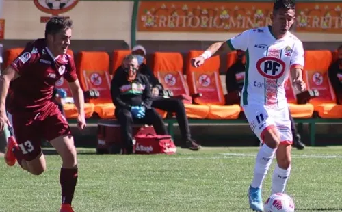 Cobresal se hizo fuerte de local y bajó a Deportes La Serena. Foto: Agencia Uno