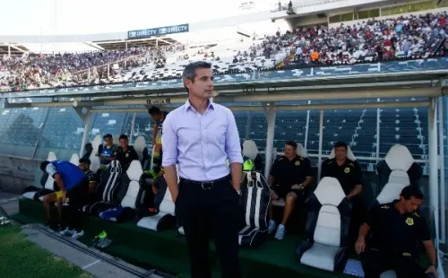Miguel Ramírez está muy identificado con Colo Colo y se sorprende por la ausencia de jugadores del club en la Roja. Foto: Agencia Uno.